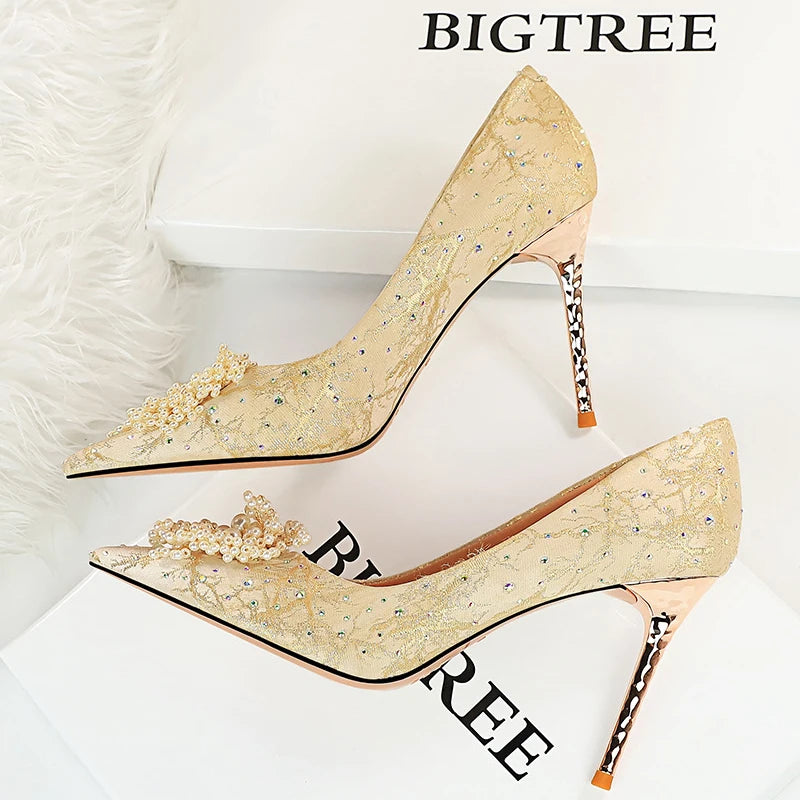Pearl Flowers Rhinestone Pumps