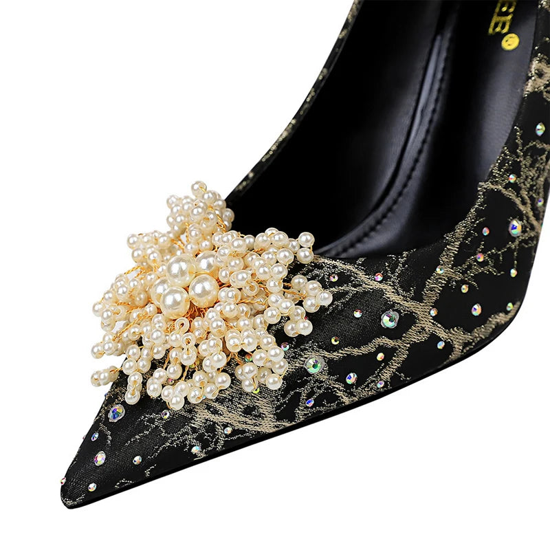 Pearl Flowers Rhinestone Pumps