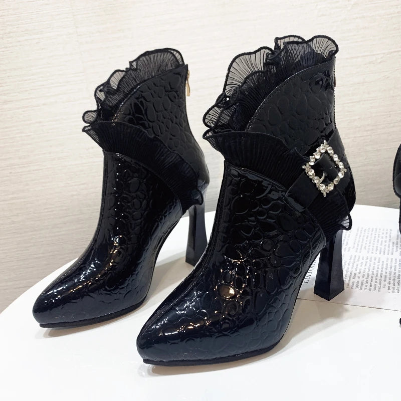 Lace Fu Fu Rhinestone Decorative Ankle Boots